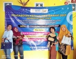 Tim Dosen PKM Unesa Edukasi UMKM soal Manajemen Bisnis Global yang Berkelanjutan dalam Upaya Menuju Green Economy