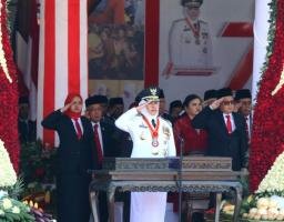 HUT Ke-78 Kemerdekaan RI, Gubernur Khofifah Bangun Optimisme Jatim Terus Maju dan Melaju Menuju Indonesia Emas 2045