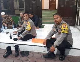 Kapolsek Tambaksari Patroli Sambang Warga Jalan Ambengan Batu Surabaya