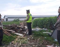 Polsek Tambaksari Bersama 3 Pilar Lakukan Patroli Guna Antisipasi Perjudian Burung