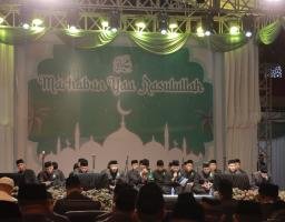 Hadrah Polisi Santri Aulian Mustafa Menggemahkan Sholawat di Polres Jember