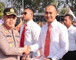 77 Personel Berprestasi Dapat Reward dari Kapolres Gresik
