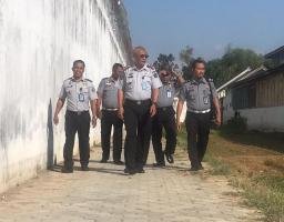 Cegah Gangguan Keamanan, Lapas Pamekasan Laksanakan Kontrol Branghang