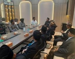 Kapolrestabes Surabaya dan Pejabat Utama, Serentak Sambangi Toga dan Tomas