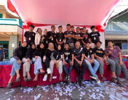 Jalan Sehat Peringati HUT RI Ke-78 di Balai RW Botoputih, Bertabur Ratusan Hadiah