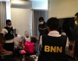 10 Budak Narkoba Menjalani Rehabilitasi, BNNK Surabaya Lakukan Pengejaran Bandar & Kurirnya