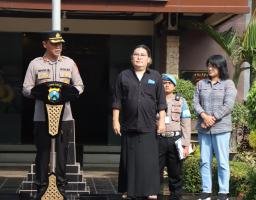 Polres Malang Berikan Apresiasi dan Penghargaan kepada Sutradara Film ‘Message of Kanjuruhan