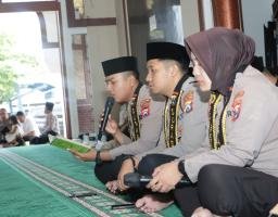 Polrestabes Surabaya Gelar Peringatan Maulid Nabi Muhammad SAW