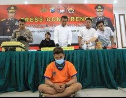 Polisi Ringkus Kurir Narkoba di Surabaya, Ribuan Pil Ekstasi dan Sabu Diamankan