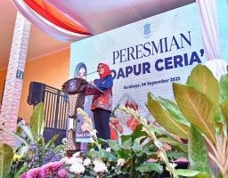 RESMIKAN DAPUR CERIA KUPANG PANJAAN, KETUA TP PKK SURABAYA RINI INDRIYANI: INI WUJUD DARI KAMPUNG PANCASILA