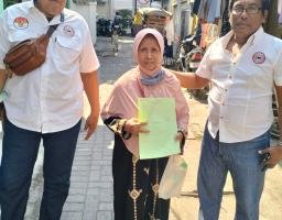 Ormas Aldera Bantu Seorang Janda Sebatangkara Rujuk Ke Rumah Sakit