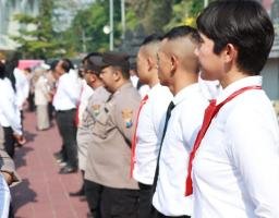 Pimpin Apel Pagi, Kapolres Gresik Tekankan Sinergitas TNI Polri dalam Menghadapi Pemilu Tahun 2024