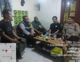 Bhabinkamtibmas Kelurahan Rungkut Kidul Bersama Kapolsek Rungkut Sambang ke Tokoh Masyarakat