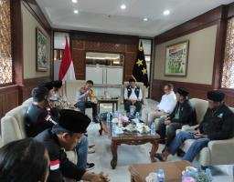 Jalin Sinergitas, Wakapolda Jatim Silaturahmi dengan Ormas AMP (Aliansi Madura Perantau)