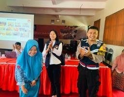 Kembangkan Sayap Kampung Bebas Dari Narkoba Polrestabes Surabaya Kunjungi SMPN 56