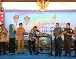 Bupati – Wabup Sampang Melaunching Kampung Keluarga Berkualitas