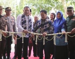 Tingkatkan Budaya Literasi, Bupati Sampang Bersama Kepala Perpusnas RI Meresmikan Gedung Perpustakaan Daerah