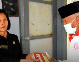 Pembagian Kebutuhan Gizi Tambahan untuk WBP Lanjut Usia di Lapas Kelas I Malang