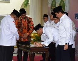Ketua PMI Jatim Melantik Wabup Sidoarjo Sebagai Dewan Kehormatan PMI Sidoarjo