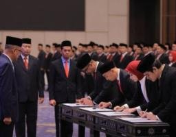 Lantik dan Ambil Sumpah 435 Notaris di Jatim, Dirjen AHU Ingatkan Hati-hati