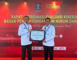 Kemenkumham Jatim Sabet Penghargaan Insan Pembelajar dari BPSDM