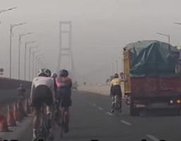 Viral Pesepeda Lintasi Jalur Cepat Suramadu, Kasatlantas Polres Bangkalan Akan Perketat Akses Masuk