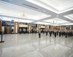 Kapolri Memimpin Kenaikan Pangkat 45 Pati Polri, Ada Satu Polwan Jadi Jenderal