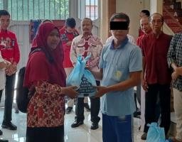 Sambut Natal dengan Kebahagian dengan Aksi Sosial di Rutan Gresik