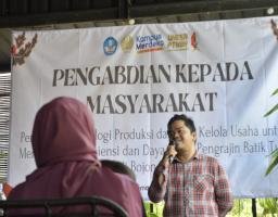 Tingkatkan Tata Kelola, Dosen Unesa Lakukan Pelatihan Digitalisasi Usaha di Batik Bojonegoro