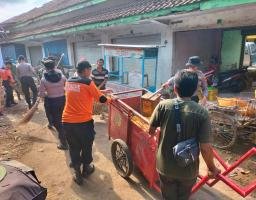 Polres Tulungagung Gelar Karya Bakti Antisipasi Banjir 
