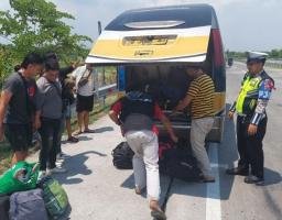 Gercep, Sat PJR Polda Jatim Bersama Buser Polres Pasuruan Berhasil Amankan Terduga Pelaku Pencurian