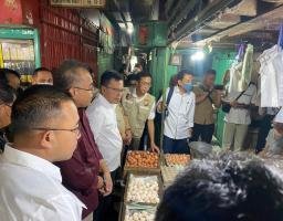 Satgas Pangan Bareskrim Polri bersama Polda Jatim Sidak Pasar Sentra Beras