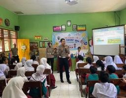 Tanamkan Disiplin Sejak Dini Polresta Sidoarjo Edukasi Tertib Lalin di Sekolah Dasar