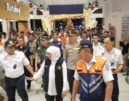 Pastikan Nataru Aman, Kapolda Jatim bersama Forkopimda Kunjungi Sejumlah Terminal dan Stasiun