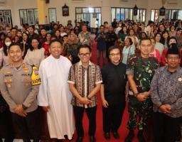 Kapolres Tulungagung Bersama Forkopimda Pantau Sejumlah Gereja, Pastikan Ibadah Malam Natal Kondusif