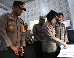Tim Wasops Polda Jatim Kunjungi Pospam Nataru PSC Kota Madiun Pastikan Pam Nataru Lancar