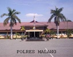 Diduga Seorang Pejabat Nomor Satu Di Malang Kabupaten AKBP Putu Nur Kholis Melakukan Pemblokiran Ketika Awak Media