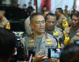 Kapolda Jatim Pantau Situasi Perayaan Malam Tahun Baru di Pusat Kota Surabaya