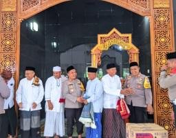 Jumat Keliling, Polres Pacitan Beri Pesan Kamtibmas Jemaah di Masjid