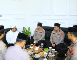 Silaturahmi dengan Kaops NCS, UAH Imbau Jaga Persatuan 