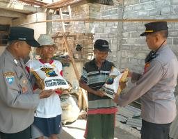 Polres Tulungagung Berikan Bantuan Sosial Untuk Warga