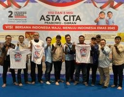 Beri Bekal Relawan Kampanye Udara, Pride Surabaya Raya Siap Menangkan Prabowo Gibran