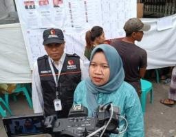 Pemungutan Suara Ulang di TPS 27 Simolawang Surabaya Dihadiri Ratusan Orang