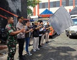 Polres Nganjuk Kawal Pendistribusian Logistik Pemilu 2024 Dari Gudang Sampai PPK guna Pastikan Keamanan. 