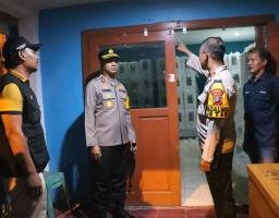 Pastikan Keamanan Logistik Pemilu, Kapolres Mojokerto Kota Cek Gudang PPK