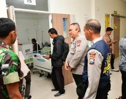 Polda Jatim Beri Bantuan Kesehatan Untuk Petugas KPPS