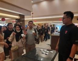 Nyoblos itu Mbois, Milenial Nonton Gratis Pasca Gunakan Hak Pilih di Kota Malang