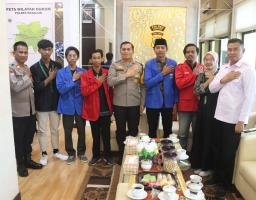 Bersama Organisasi Mahasiswa Kapolres Nganjuk Laksanakan Program Nusantara Cooling System 
