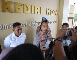 Polres Kediri Kota Amankan 4 Terduga Pelaku Penganiayaan Hingga Tewasnya Santri Asal Banyuwangi