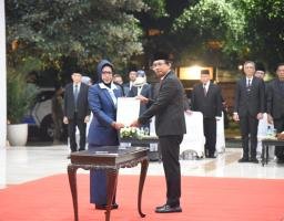 Bupati Gus Muhdlor Lantik Fenny Apridawati Sebagai Sekda Sidoarjo